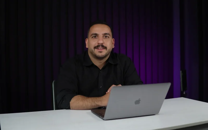 کاور ویدئو درباره ما